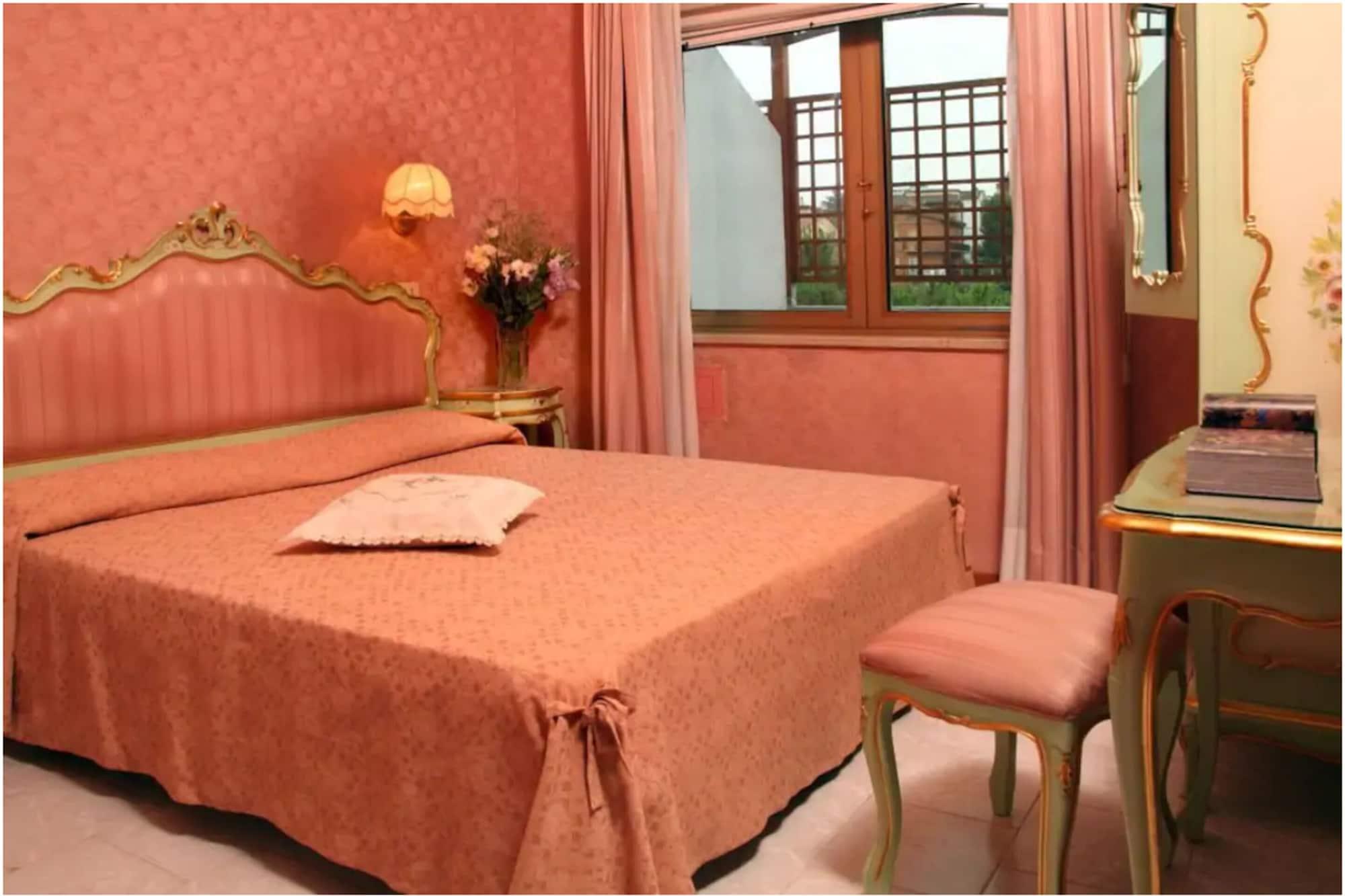 Hotel Romulus Esterno foto