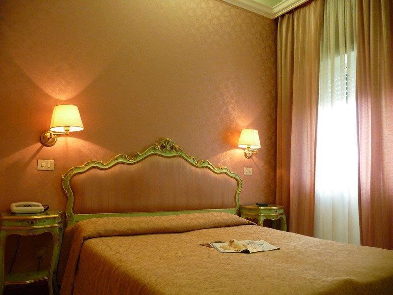 Hotel Romulus Camera foto