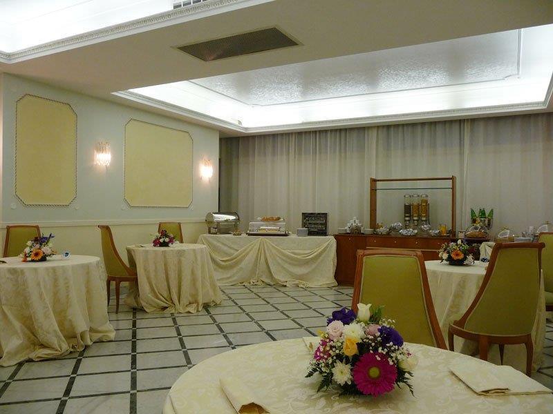 Hotel Romulus Ristorante foto