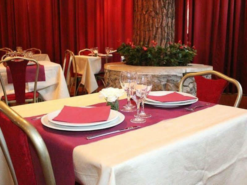 Hotel Romulus Esterno foto